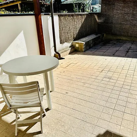 Daire Mamisa 3, Con Giardino Schio